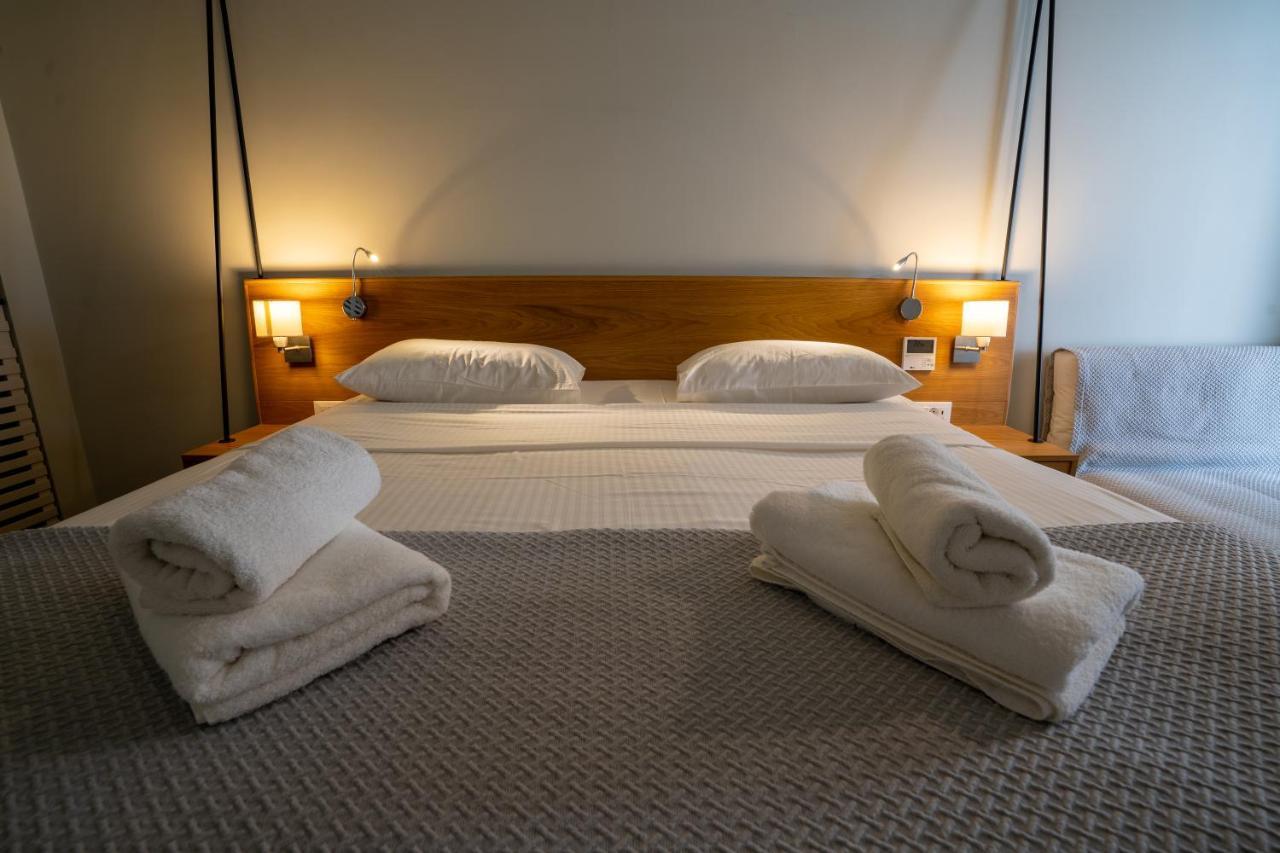 Meltemi Excelsior Suites ペリッサ エクステリア 写真