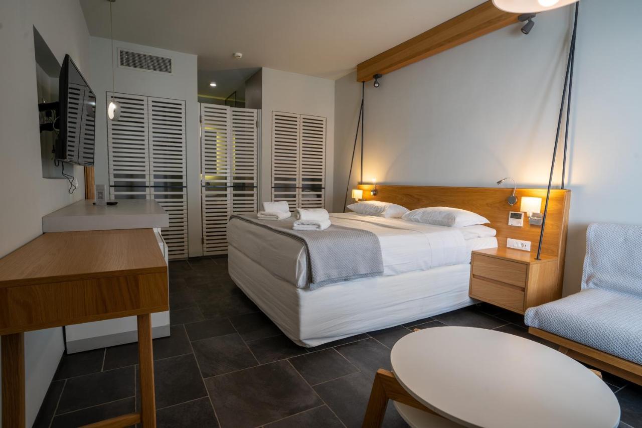 Meltemi Excelsior Suites ペリッサ エクステリア 写真